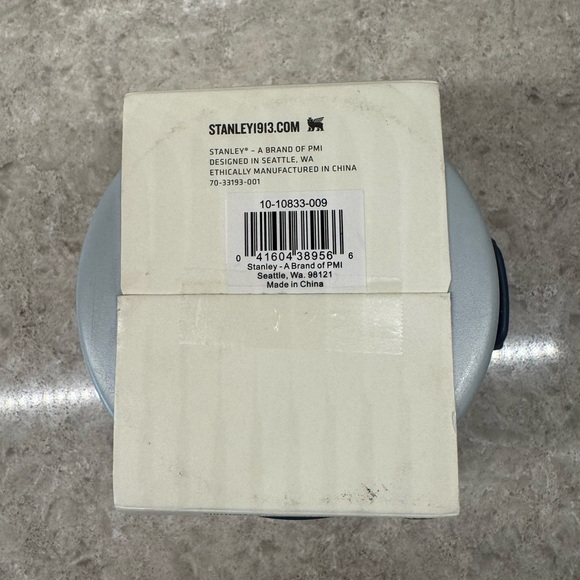 Stanley Airtight Storage Container - Picture 3 of 3